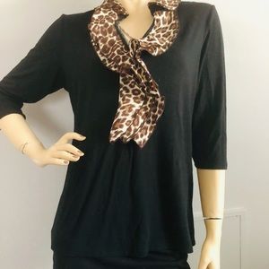 Liz Lange Blouse. Color Black Size M.